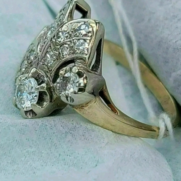 2.10 Ct Simulated Diamond 14k Gold/White Plated. - Picture 6 of 8